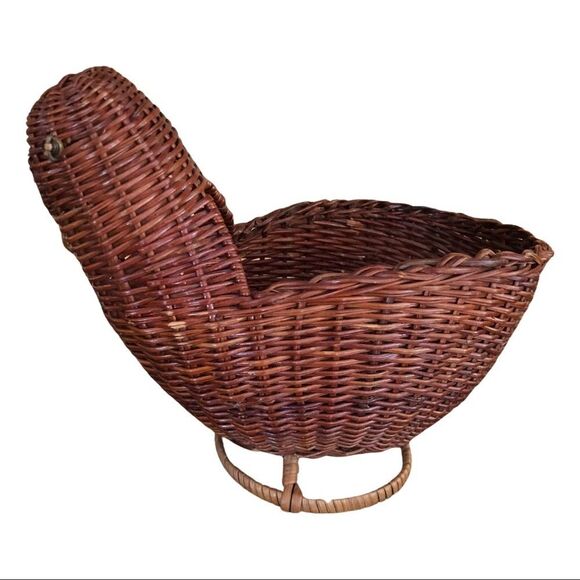 DUCK Chick Shaped Decorative Wicker Basket - Picture 2 of 7